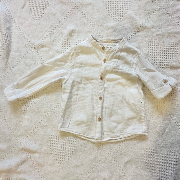 Zara | size 18-24m EUC Soft cotton button down. - Picture 2 of 4